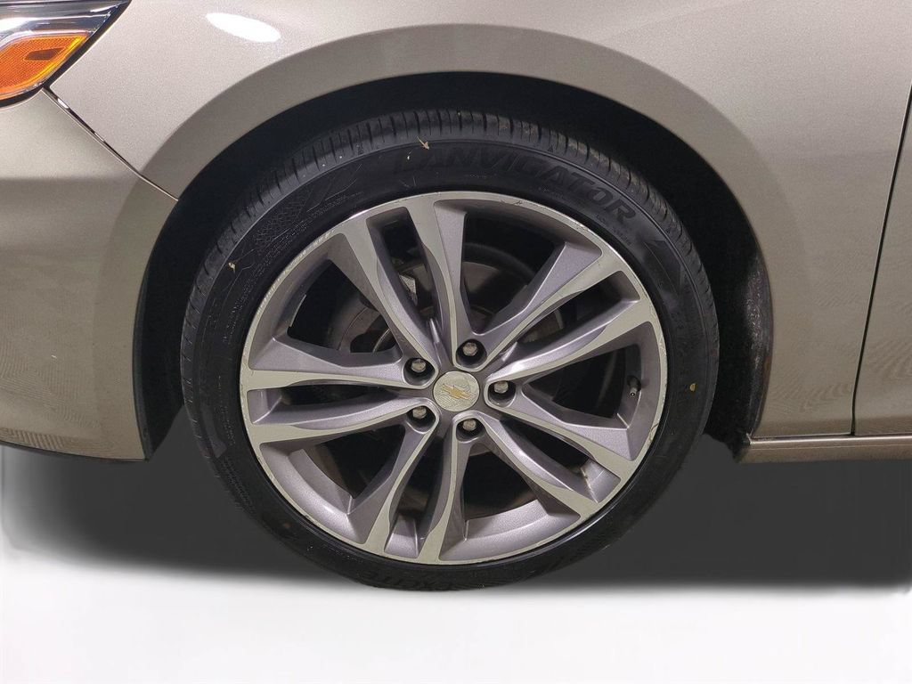 Used 2024 Chevrolet Malibu LT FWD image 11