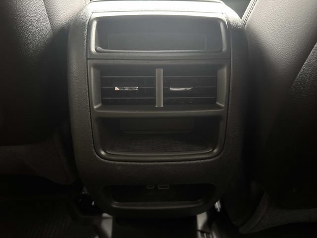 Certified 2024 Cadillac XT5 Luxury w/ LPO, Floor Liner Package AWD/4WD image 30