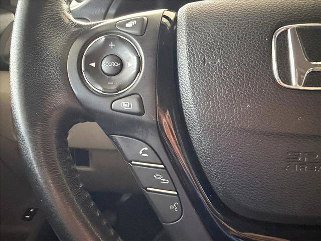 Used 2017 Honda Pilot Touring image 18