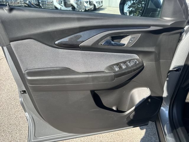 Used 2023 Chevrolet TrailBlazer LT AWD/4WD image 20