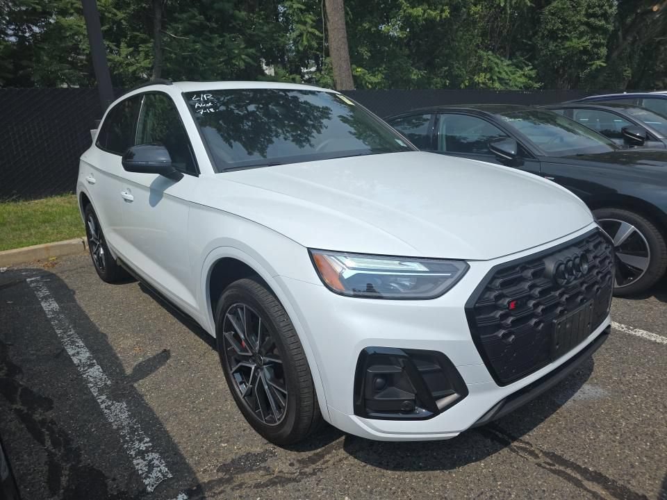 Used 2024 Audi SQ5 Premium Plus AWD/4WD image 2
