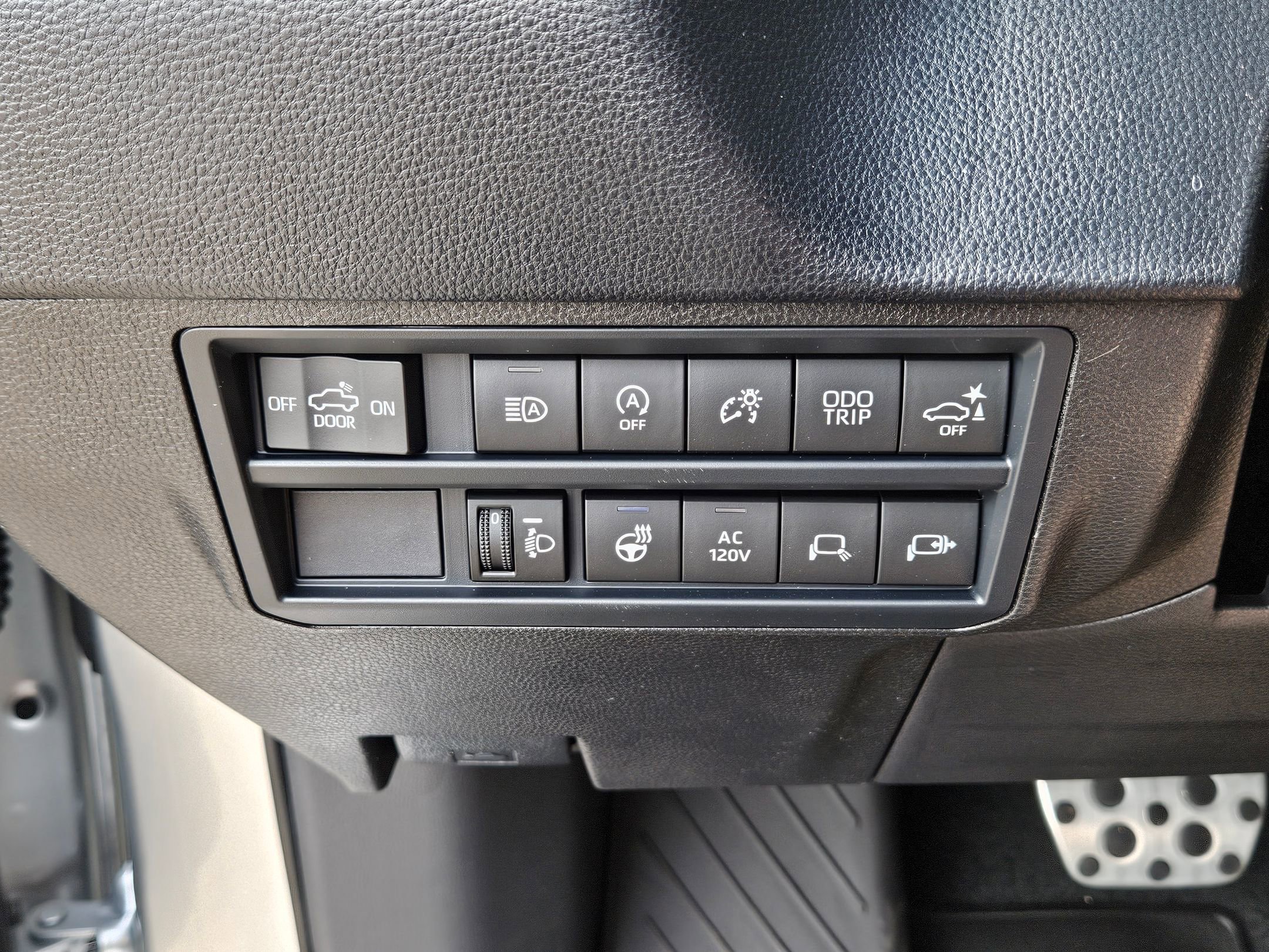 New 2026 Toyota Tundra SR5 image 13