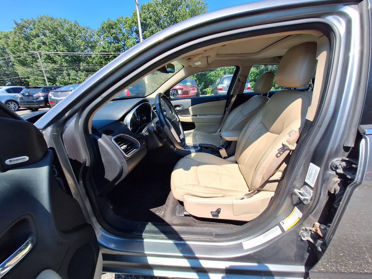 Used 2013 Chrysler 200 Limited w/ Sun/Sound Group image 17