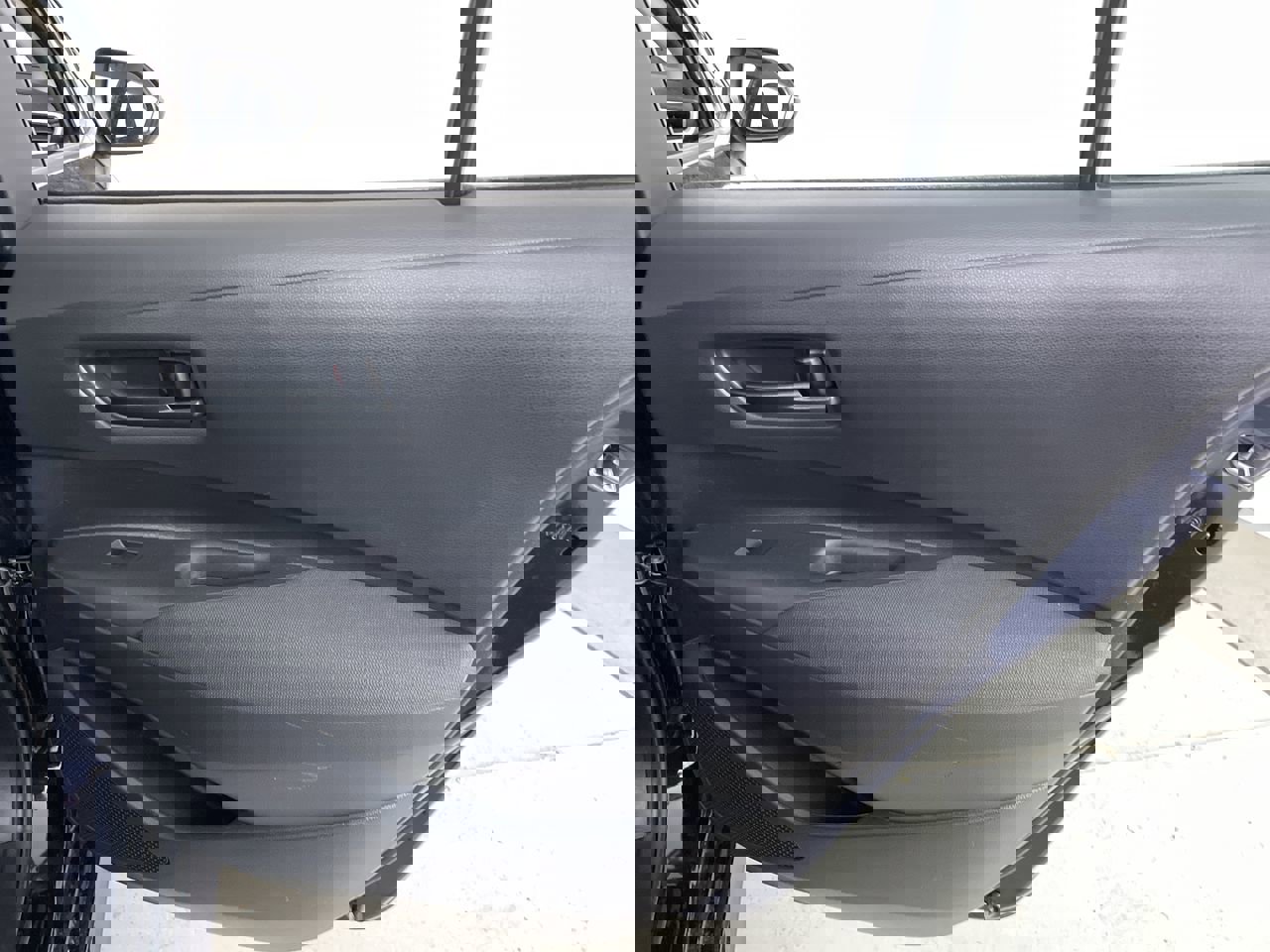 Used 2023 Toyota Corolla LE image 21