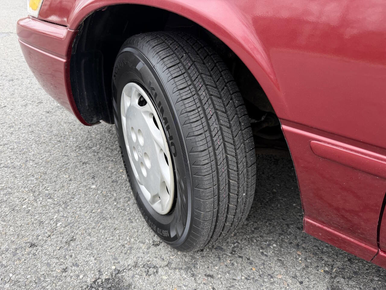 Used 1998 Toyota Camry LE FWD image 34