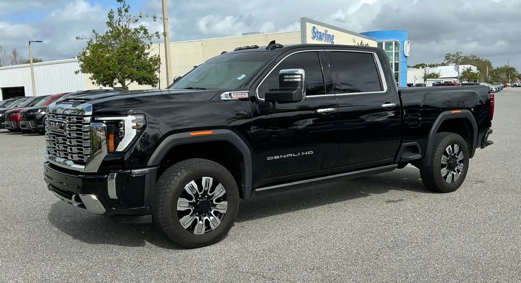 Used 2024 GMC Sierra 2500 Denali w/ Denali Reserve Package image 2