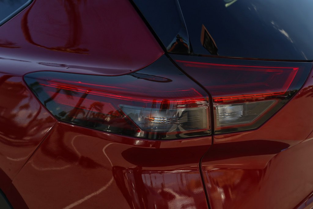 Used 2021 Nissan Rogue SV FWD image 8