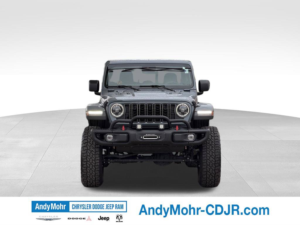 Used 2025 Jeep Gladiator Rubicon AWD/4WD image 2