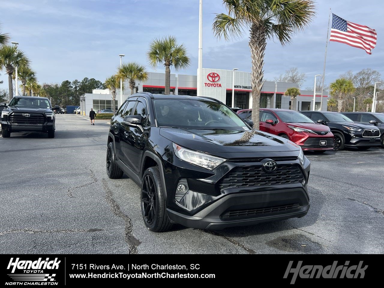 Used 2021 Toyota RAV4 XLE image 1