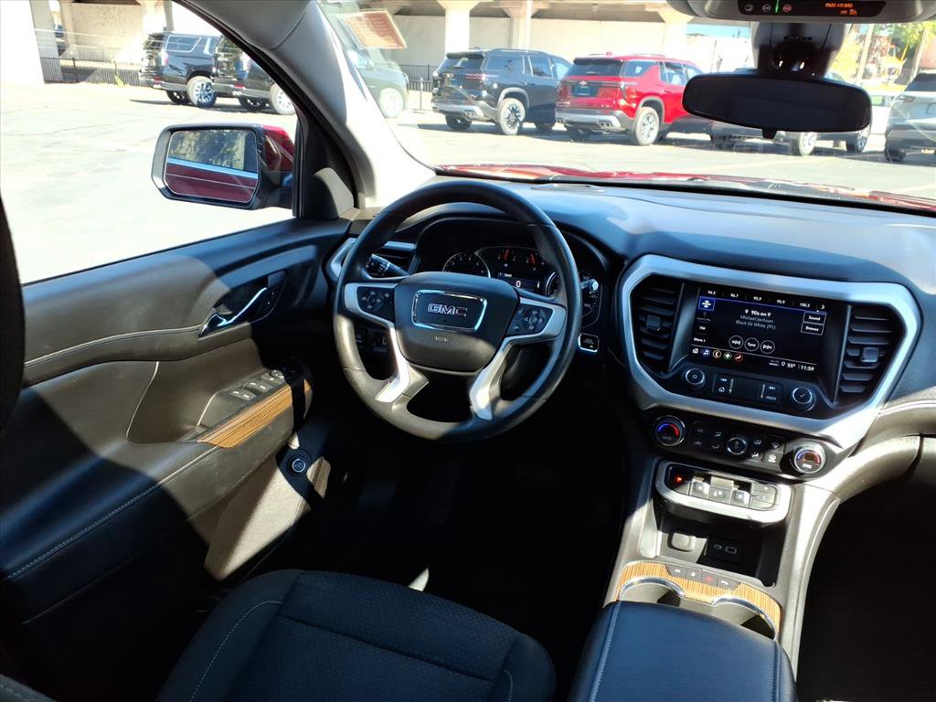 Used 2023 GMC Acadia SLE w/ Driver Convenience Package image 14
