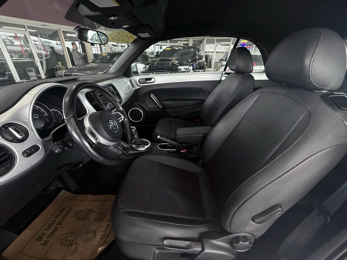 Used 2015 Volkswagen Beetle 1.8T FWD image 28