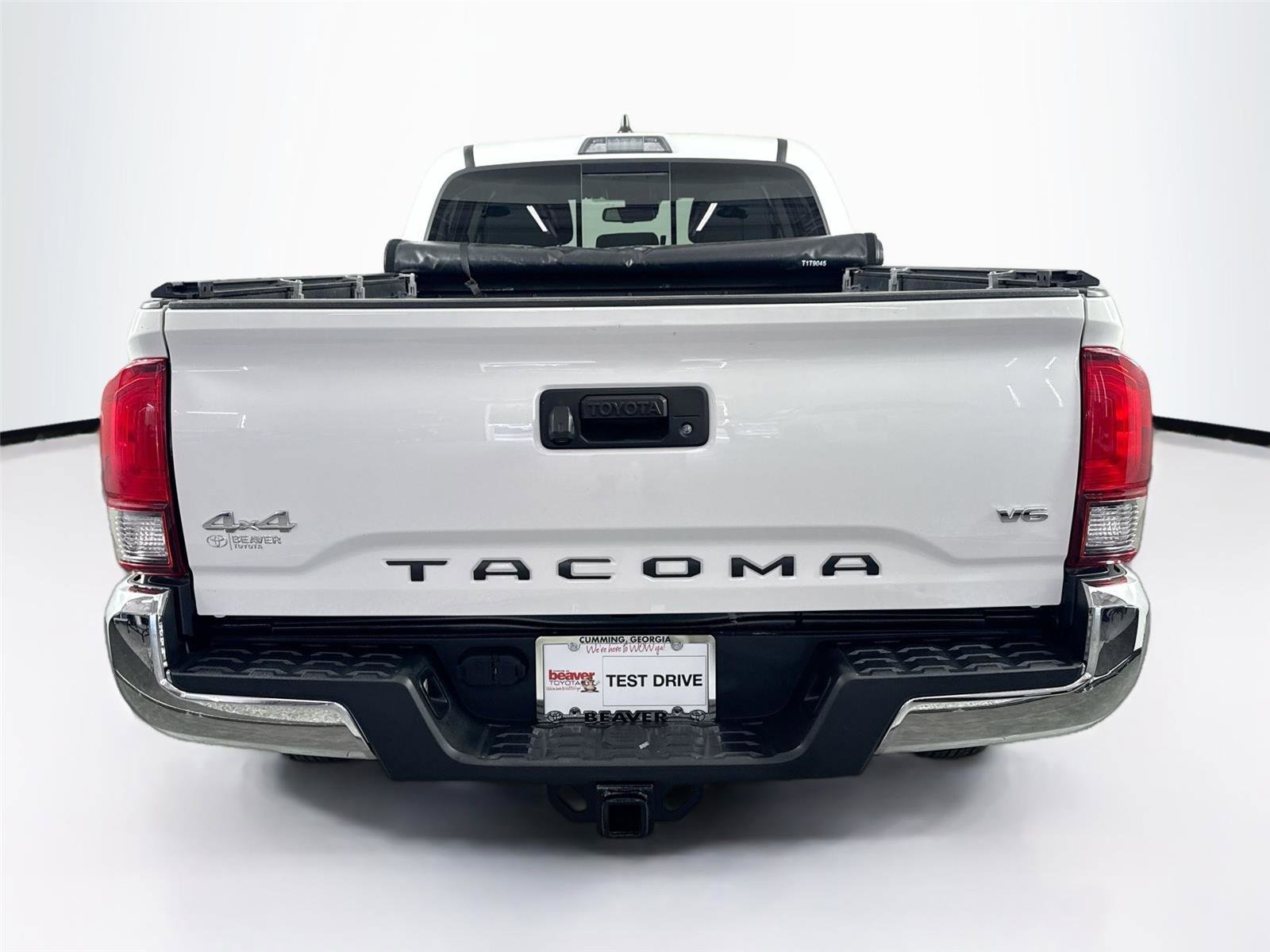 Used 2020 Toyota Tacoma SR5 AWD/4WD image 10