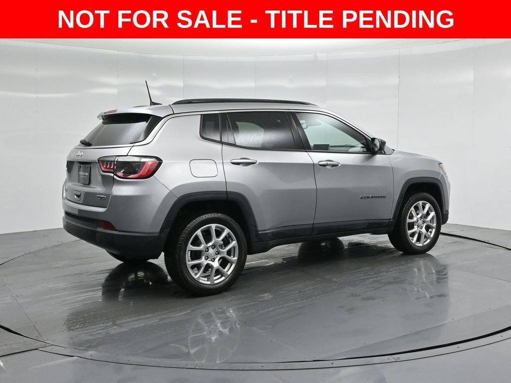 Used 2023 Jeep Compass Latitude image 21
