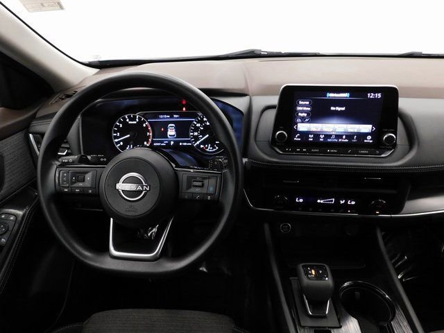 Certified 2023 Nissan Rogue SV image 33