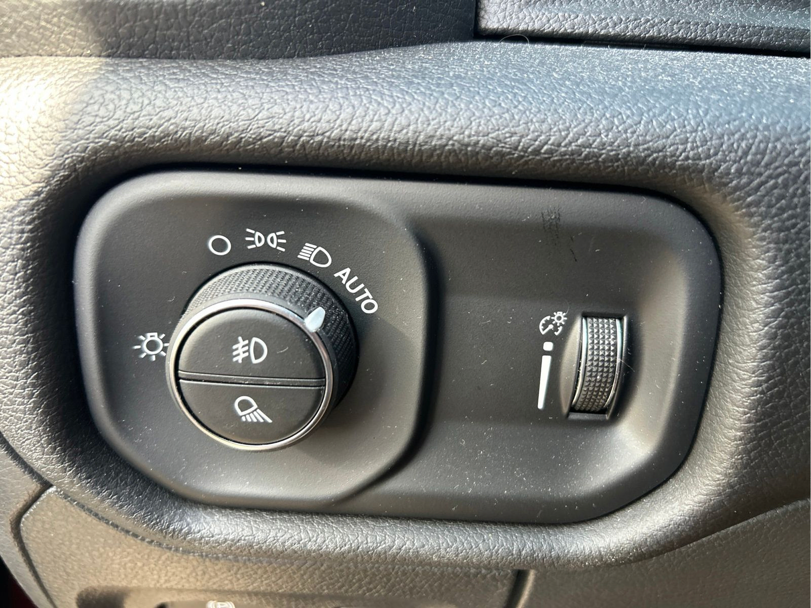 Certified 2025 RAM 1500 Big Horn AWD/4WD image 25