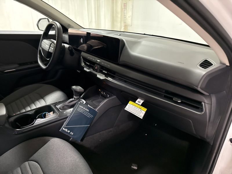 New 2025 Kia K4 EX image 13