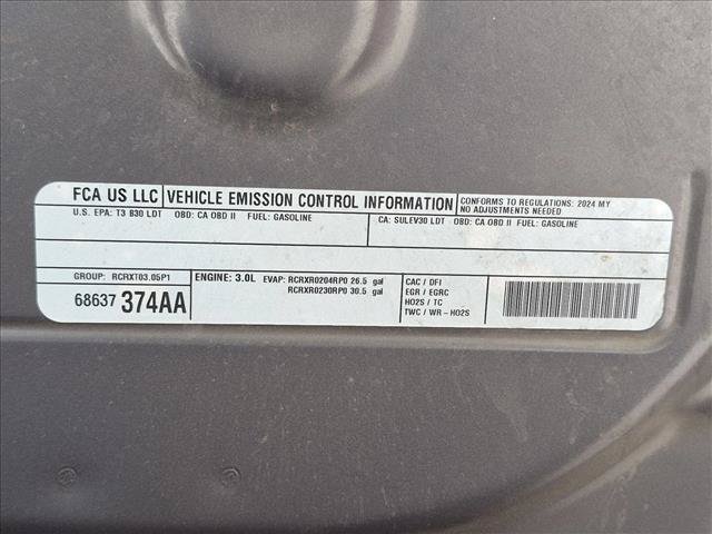 Used 2024 Jeep Wagoneer L Series II w/ Flexible Seating Group AWD/4WD image 14