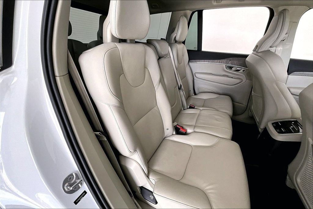 Certified 2024 Volvo XC90 T8 Plus w/ Protection Package Premier AWD/4WD image 35