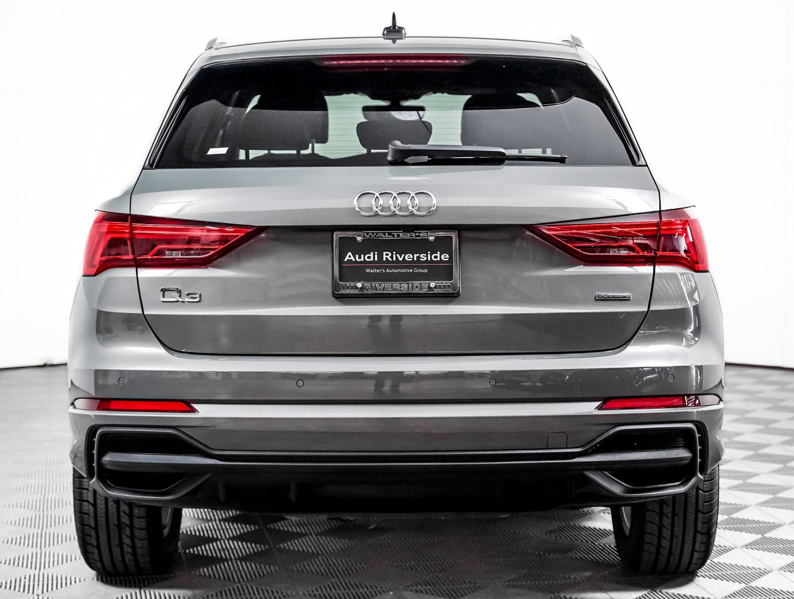 Certified 2024 Audi Q3 2.0T Premium w/ Convenience Package AWD/4WD image 11
