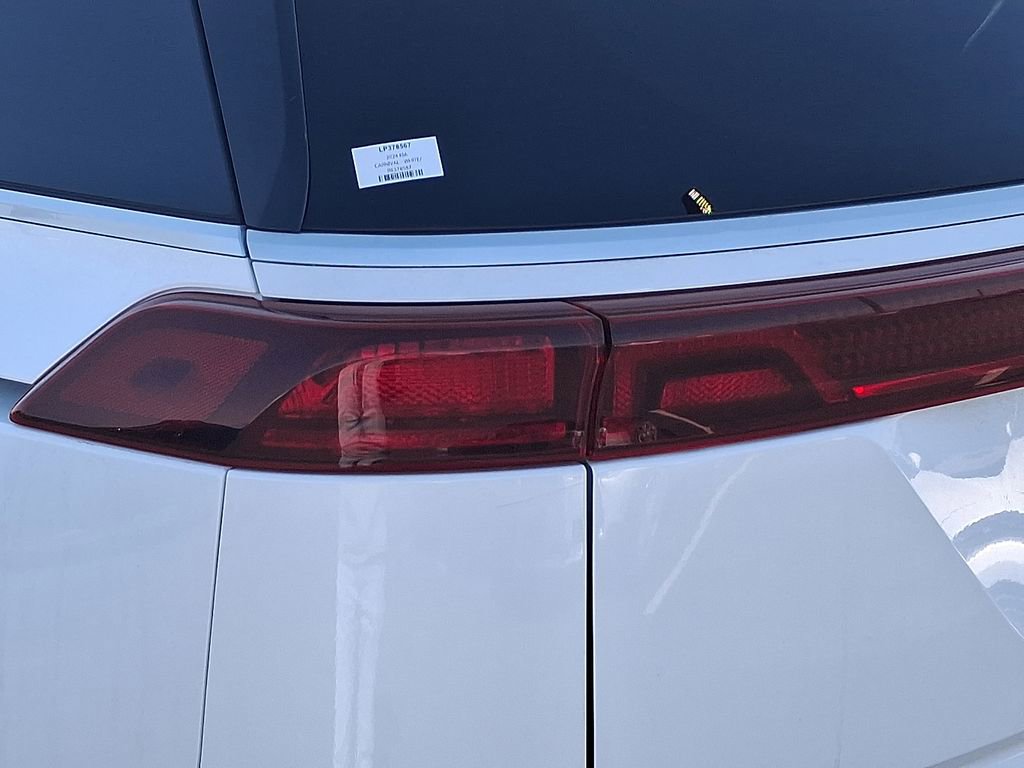 Certified 2024 Kia Carnival LX image 11