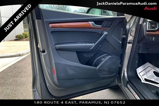 Used 2023 Audi Q5 2.0T Premium w/ Convenience Package image 15