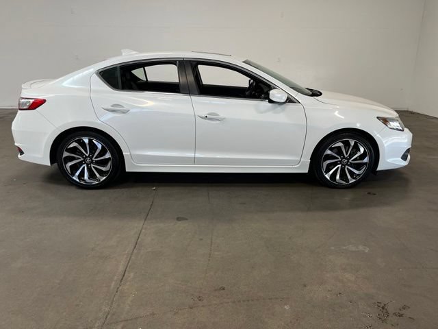 Used 2016 Acura ILX FWD image 2