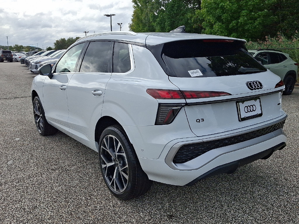 New 2026 Audi Q3 quattro 2.0T AWD/4WD image 3