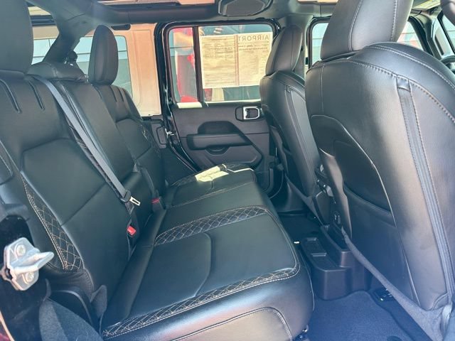 Used 2023 Jeep Wrangler Unlimited Sahara AWD/4WD image 10