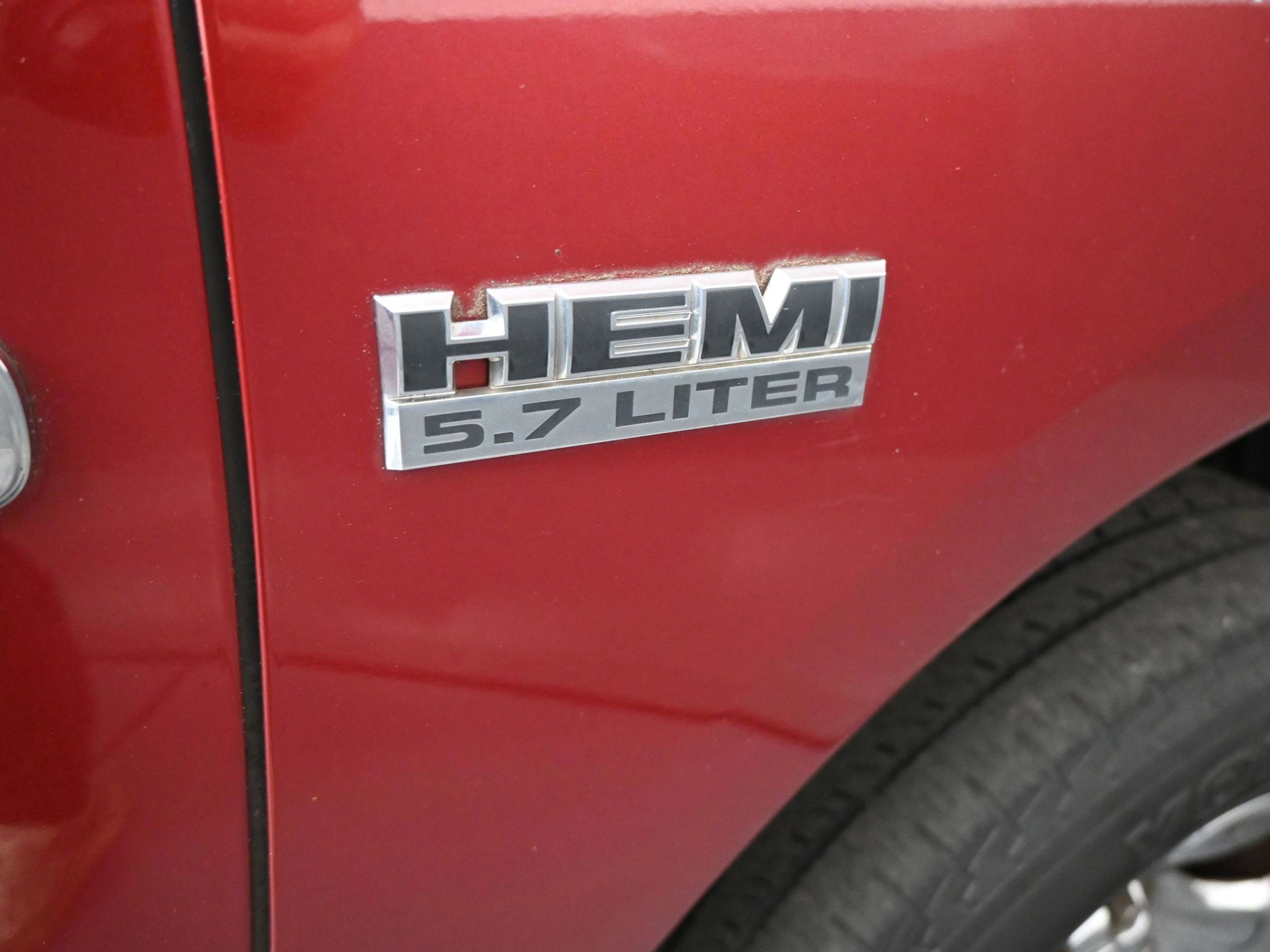 Used 2011 RAM 1500 ST w/ ST Popular Equipment Group AWD/4WD image 35