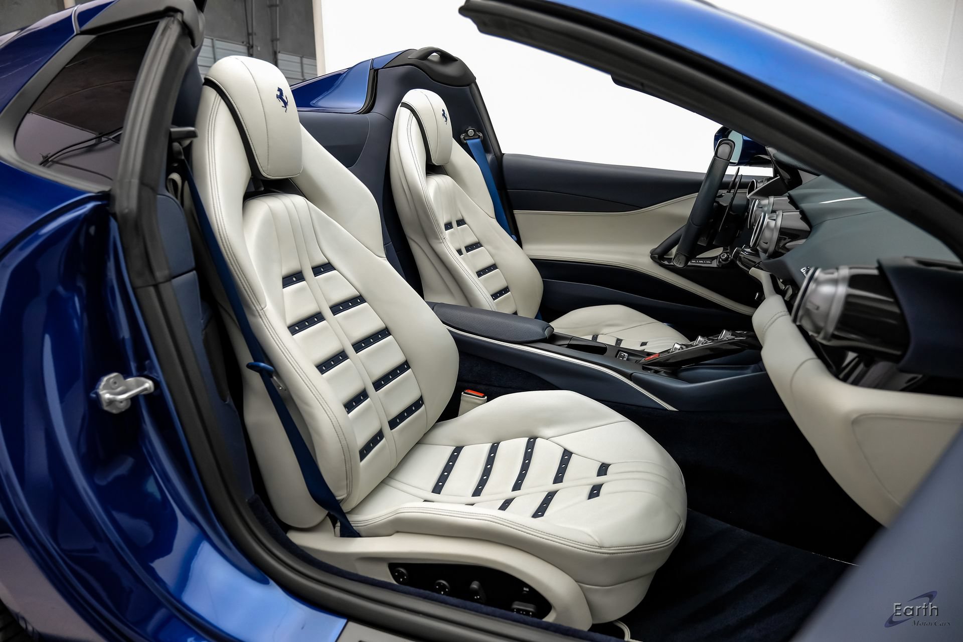 Used 2022 Ferrari 812 GTS RWD image 62