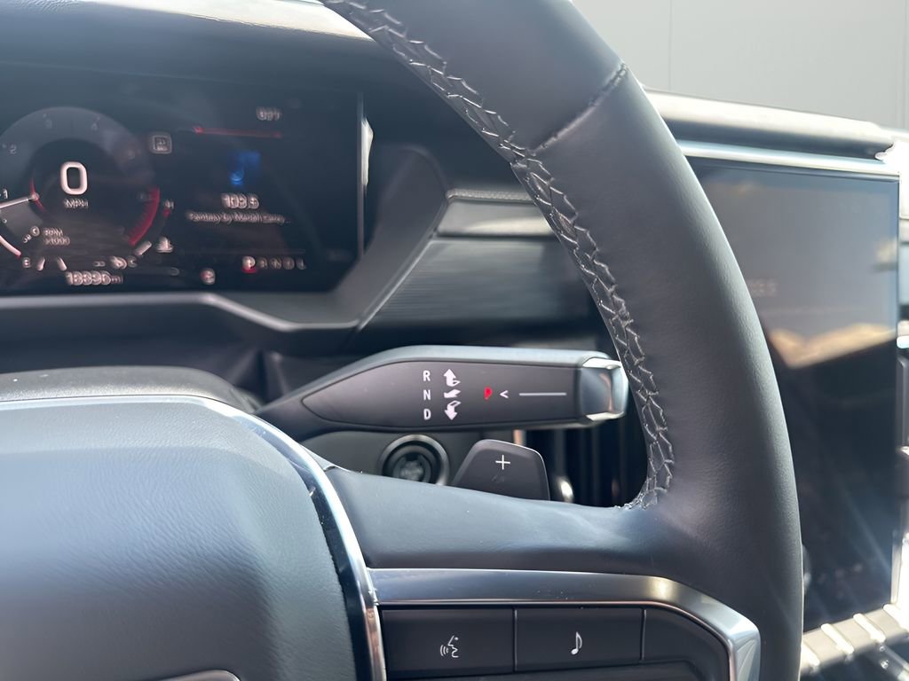 Used 2025 GMC Acadia Elevation image 33