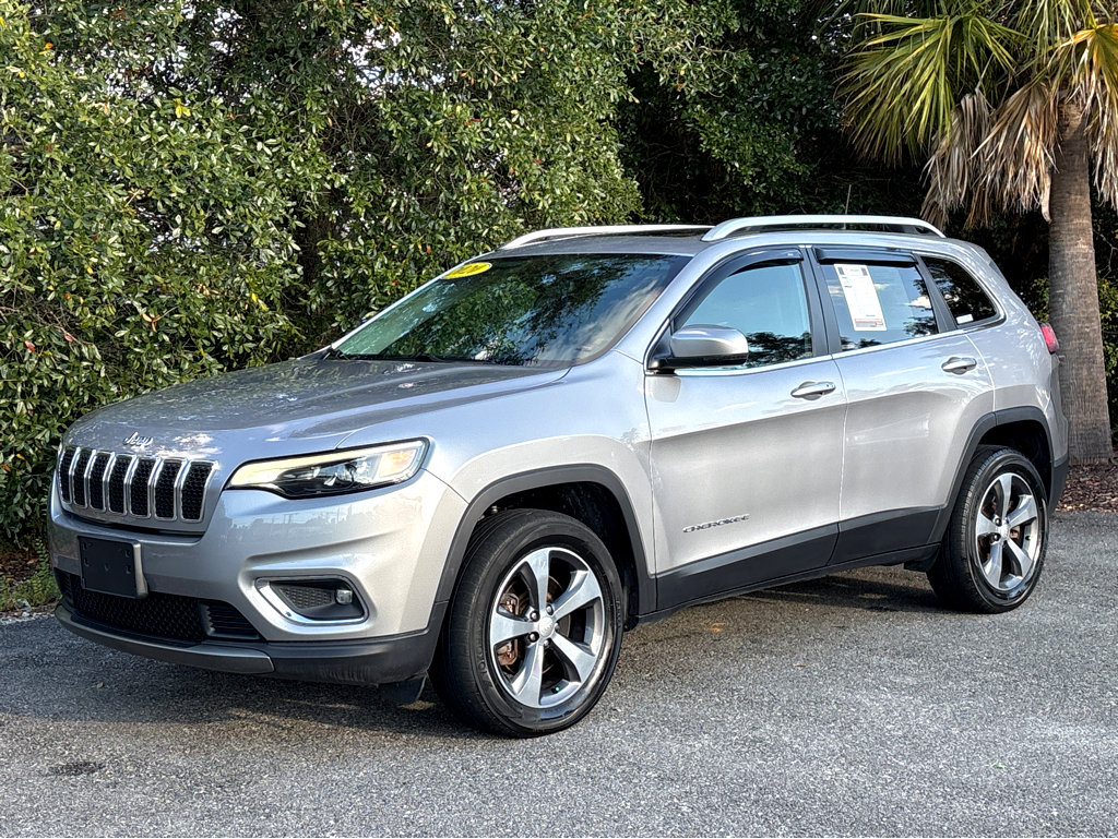 Used 2020 Jeep Cherokee Limited image 3