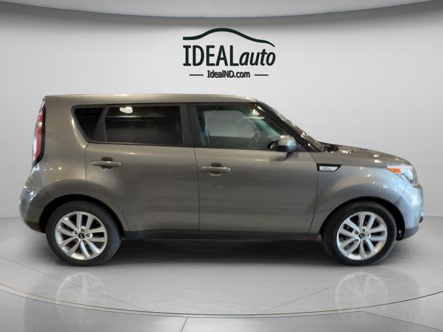 Used 2018 Kia Soul + FWD image 9