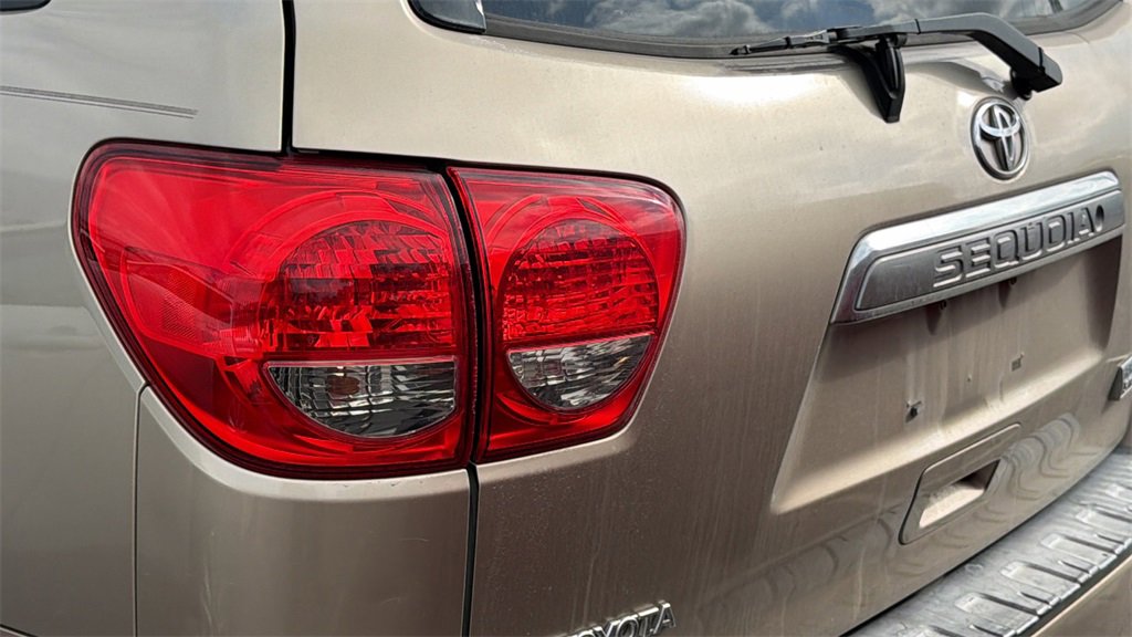 Used 2008 Toyota Sequoia Platinum image 10