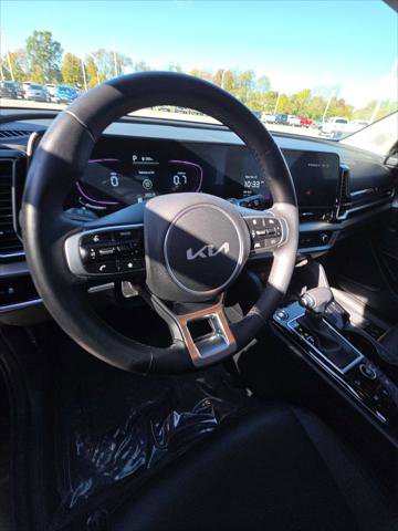 Used 2025 Kia Sportage EX image 9
