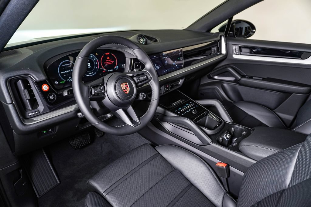 New 2026 Porsche Cayenne Coupe AWD/4WD image 4