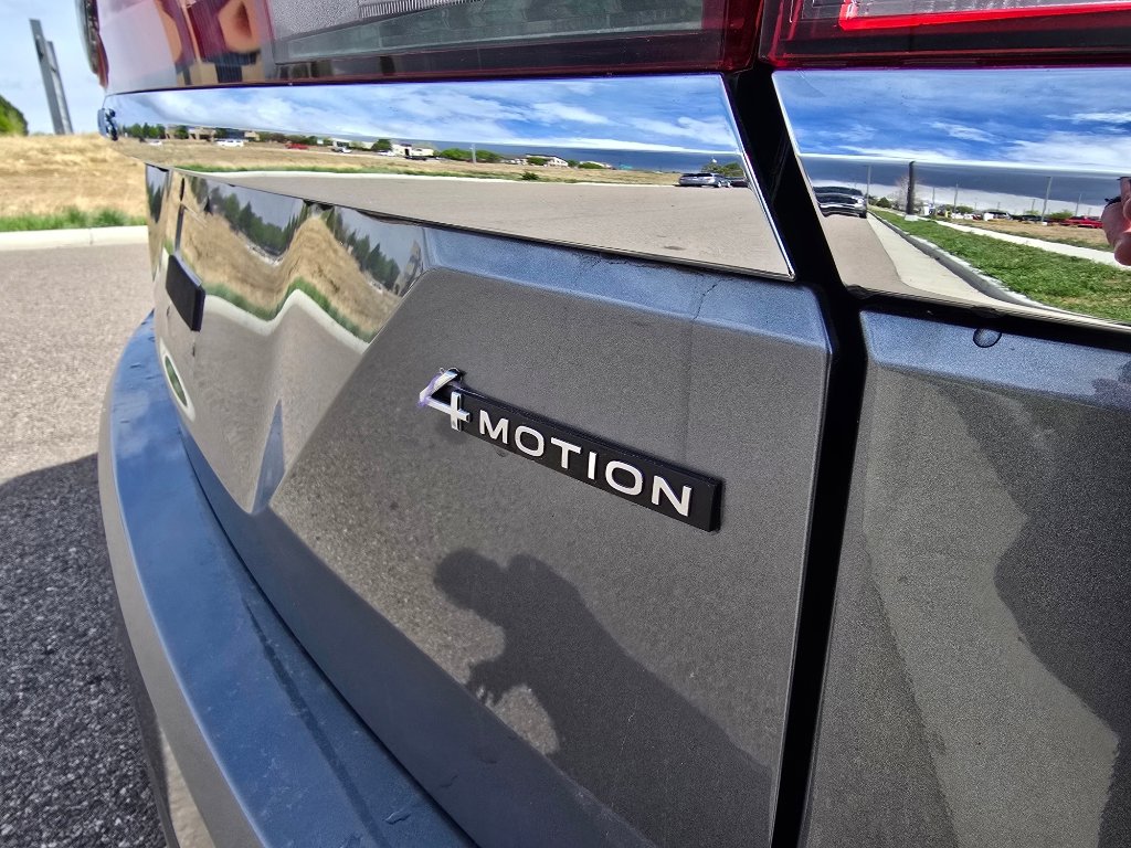 Used 2024 Volkswagen Atlas SE image 11