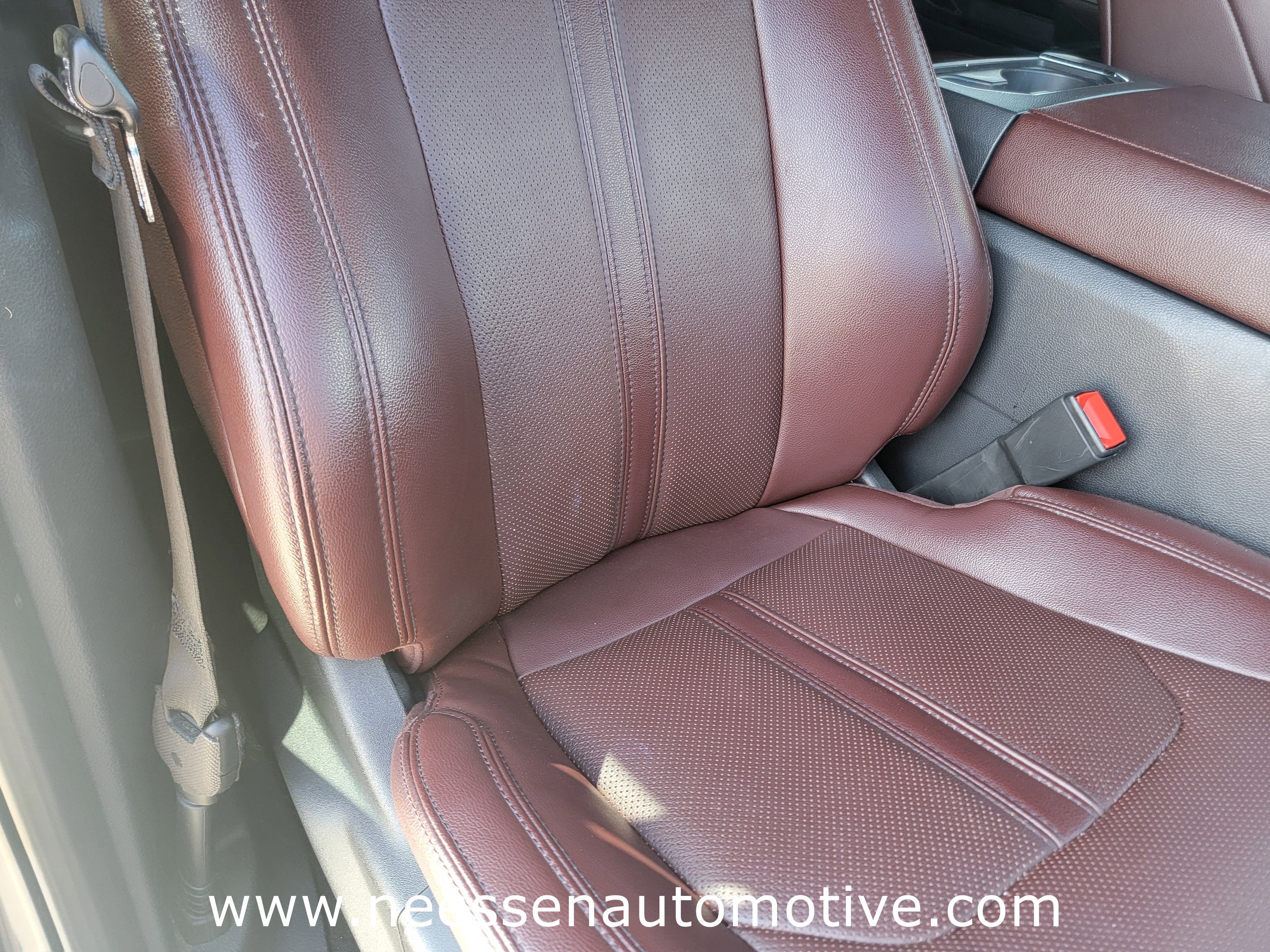 Used 2024 Ford Expedition Limited AWD/4WD image 10