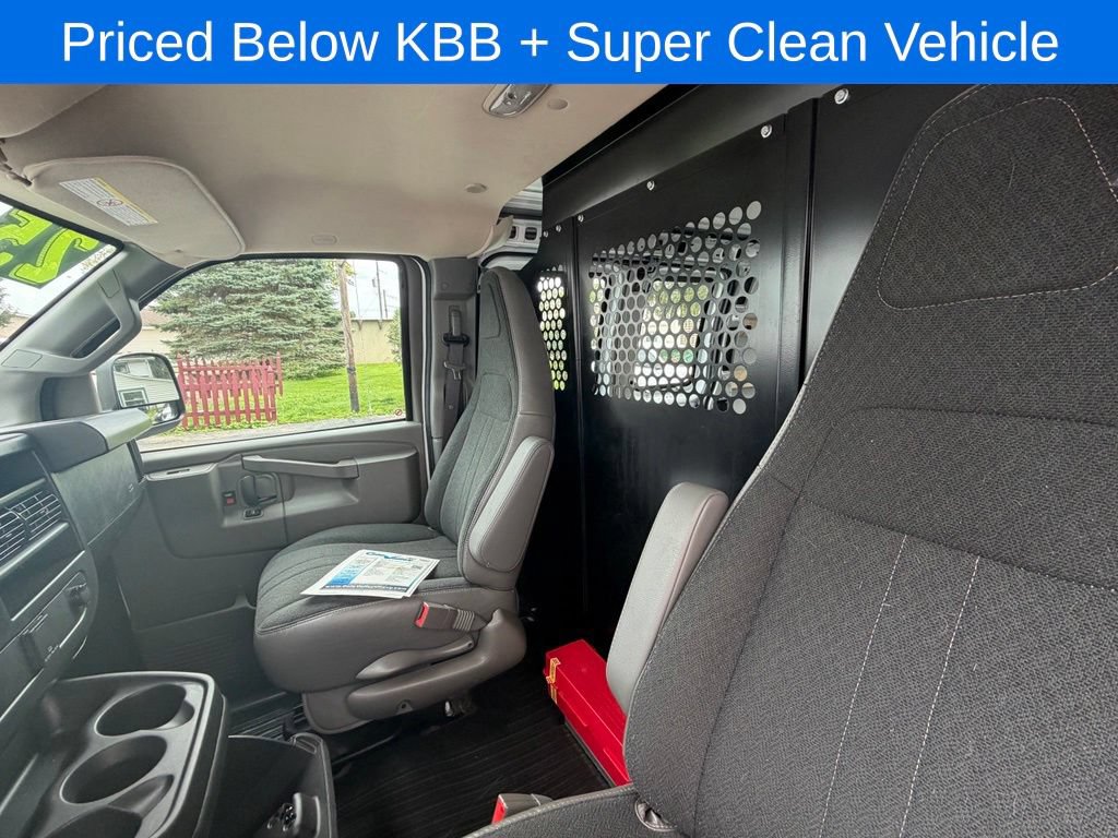 Used 2025 GMC Savana 2500 w/ Driver Convenience Package RWD image 7