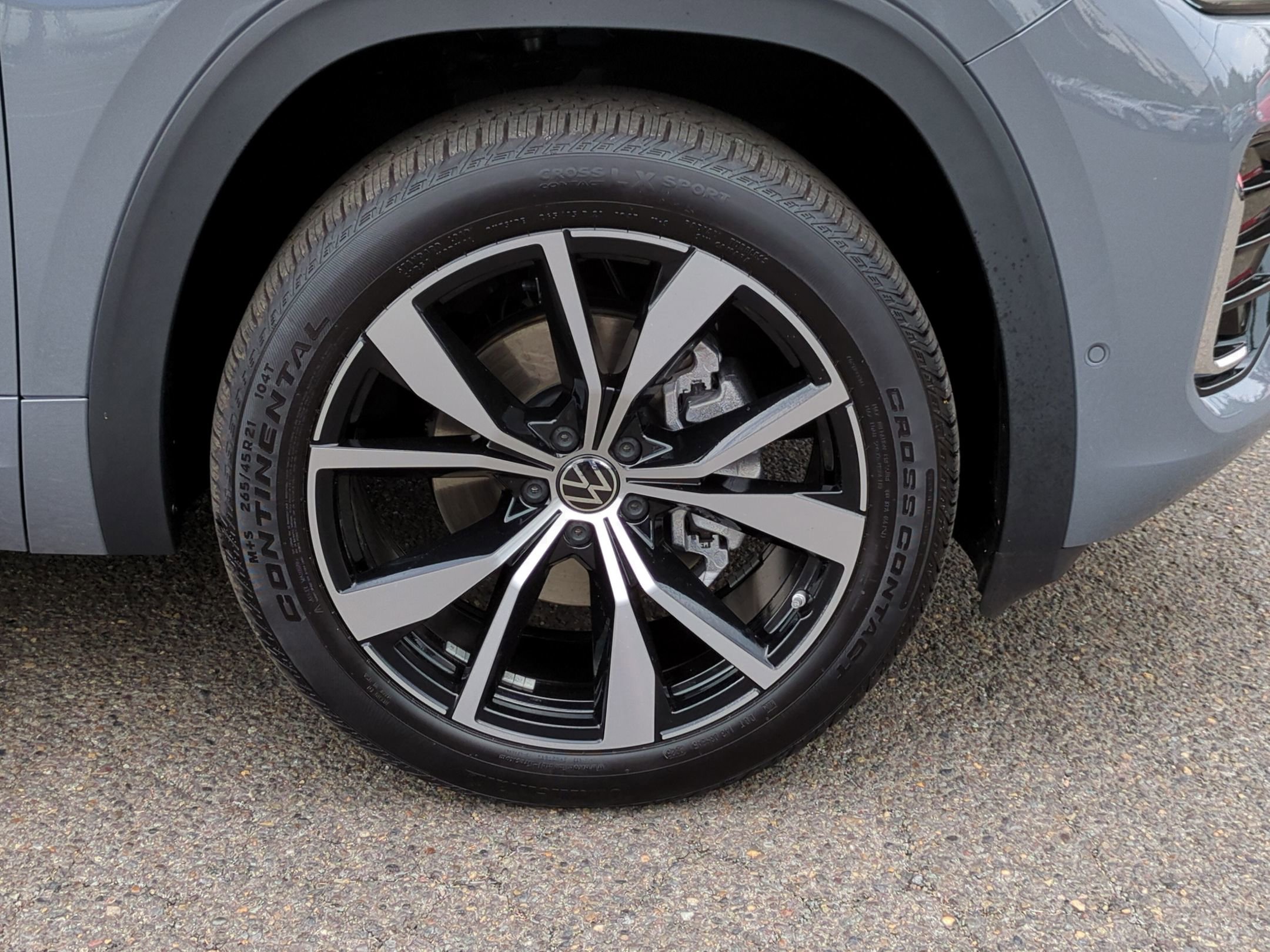 New 2025 Volkswagen Atlas SEL Premium R-Line image 34