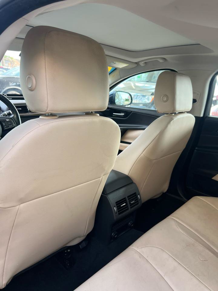 Used 2018 Jaguar XE Premium RWD image 6