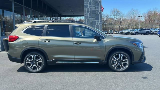 New 2026 Subaru Ascent Limited AWD/4WD image 9