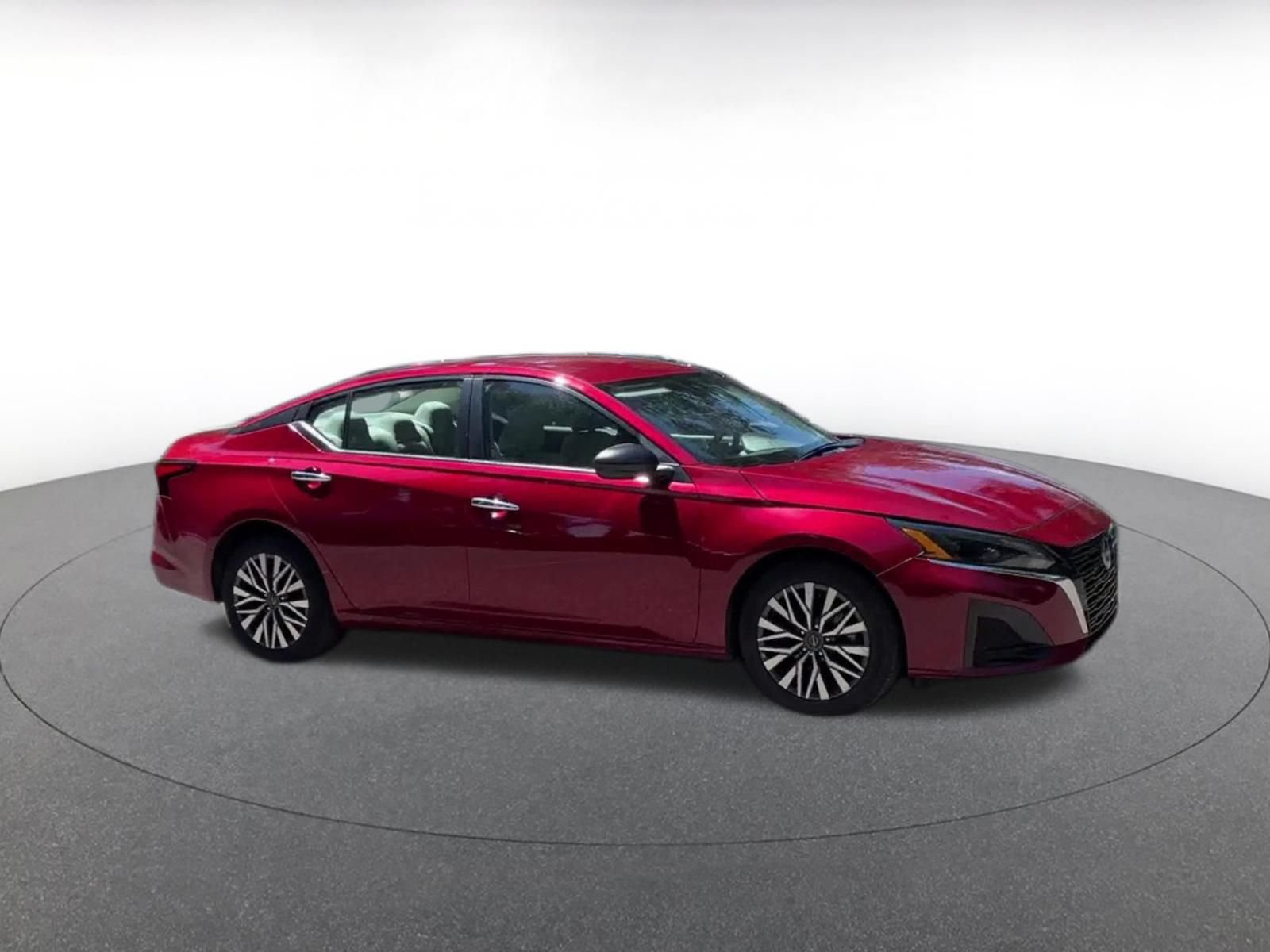 Used 2025 Nissan Altima 2.5 SV FWD video 2