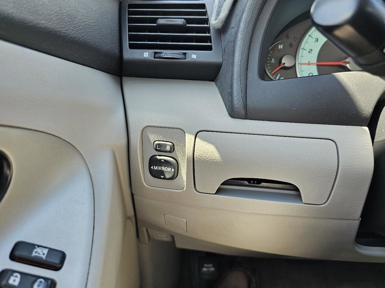 Used 2007 Toyota Camry SE FWD image 42