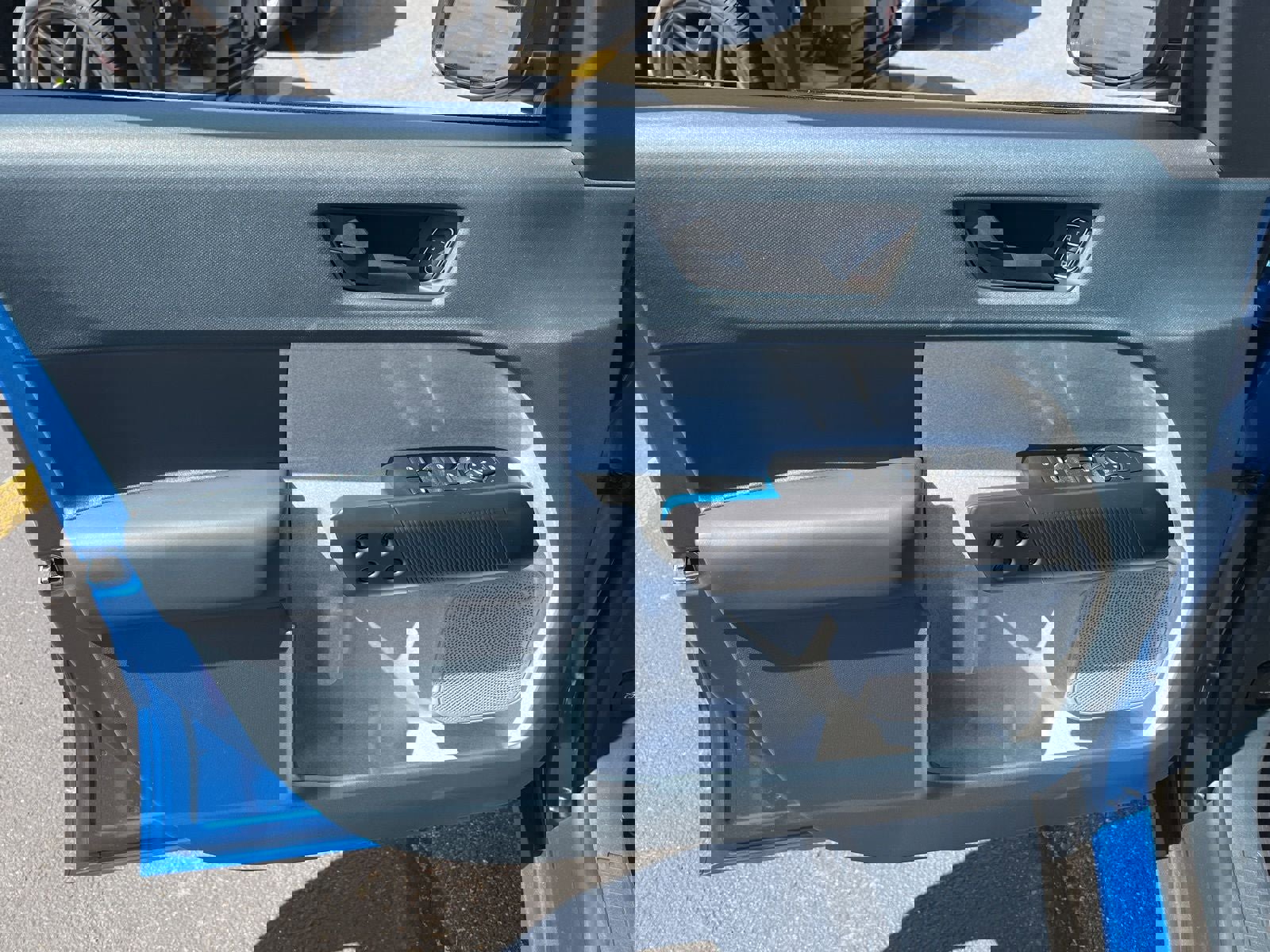 New 2025 Ford Maverick XLT w/ XLT Luxury Package image 11