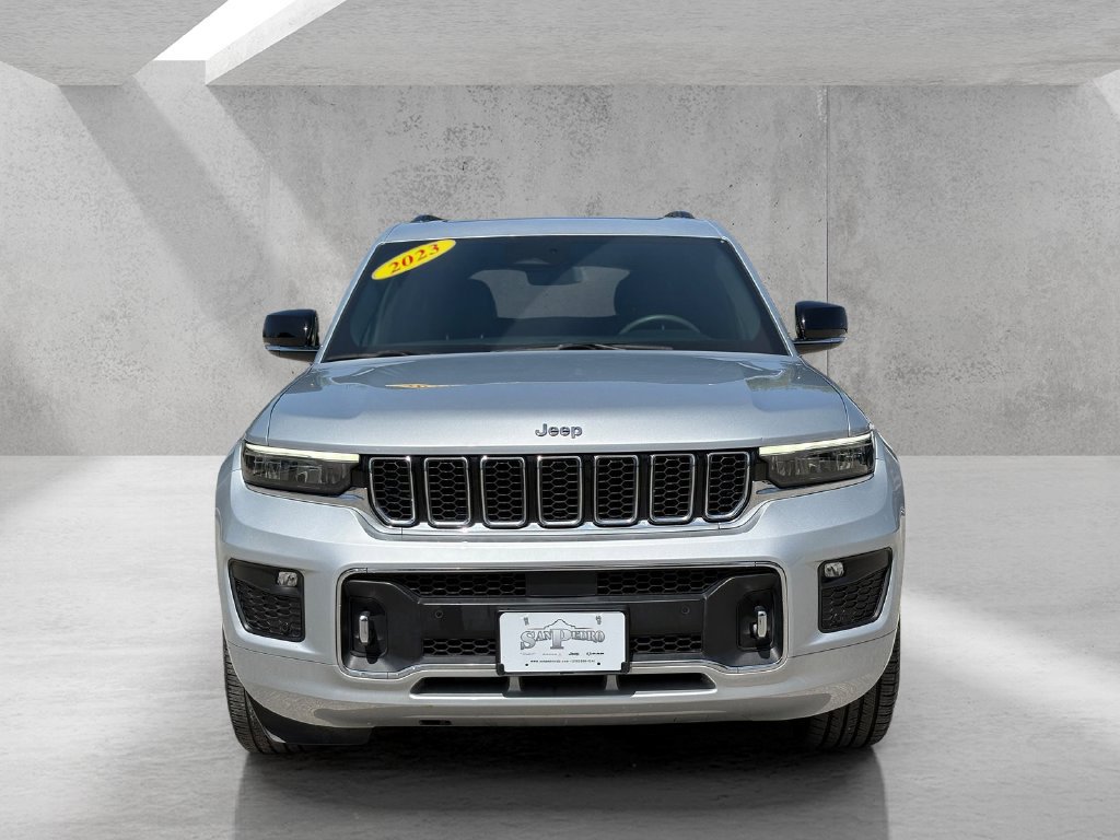 Used 2023 Jeep Grand Cherokee L Overland w/ Luxury Tech Group IV AWD/4WD image 2
