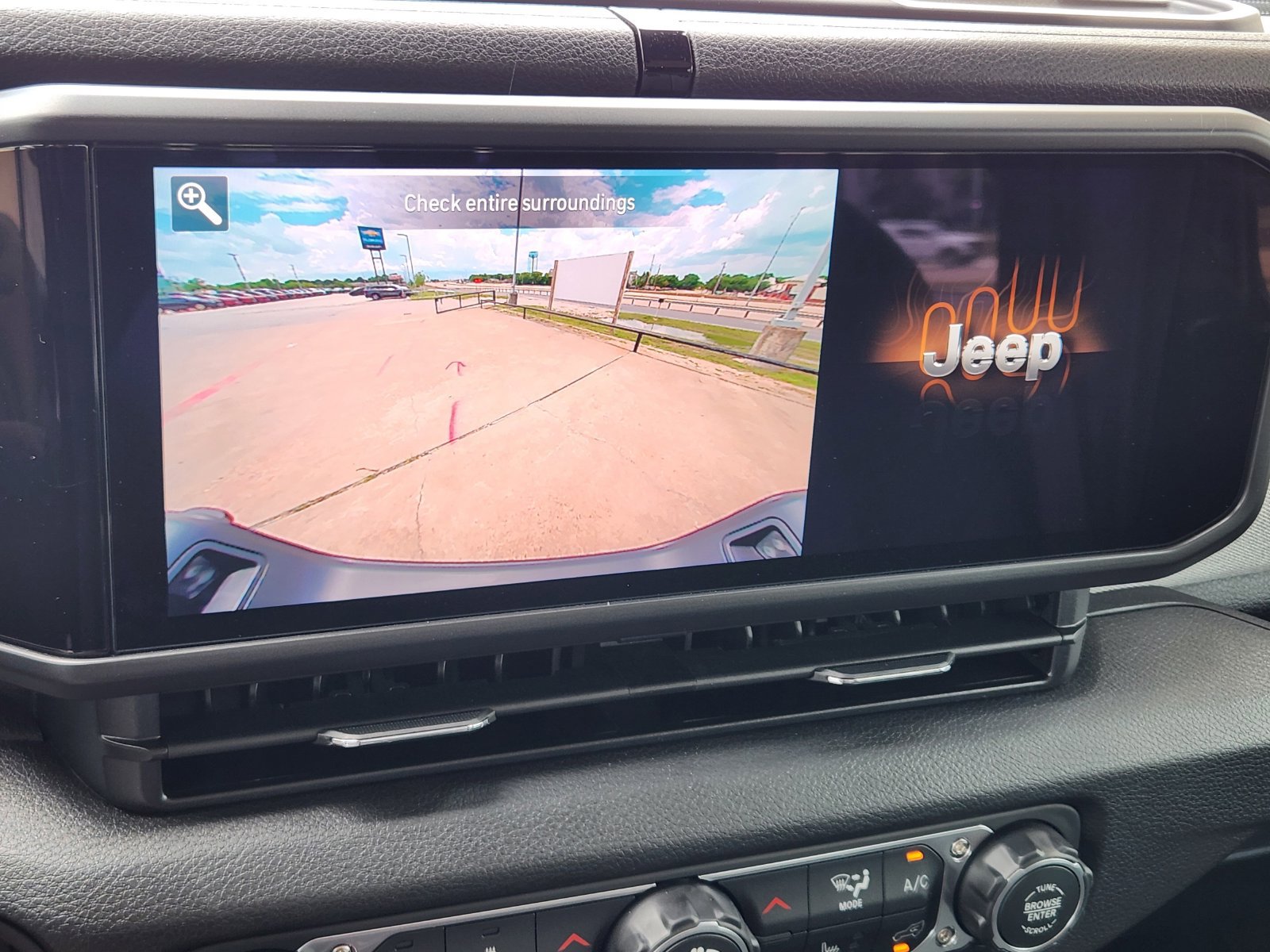 New 2026 Jeep Gladiator Sport AWD/4WD image 16