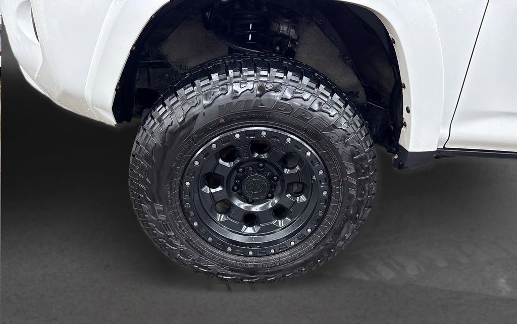 Used 2019 Toyota 4Runner 4WD image 12