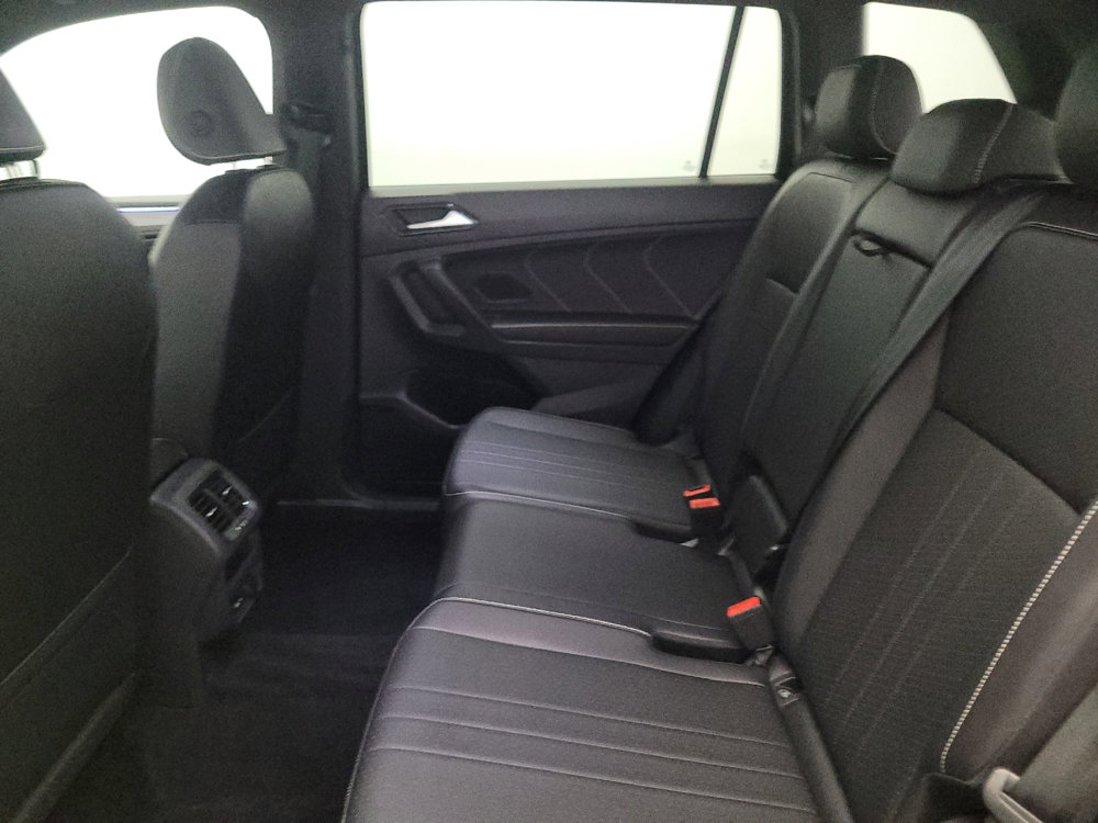 Used 2022 Volkswagen Tiguan SE R-Line AWD/4WD image 18