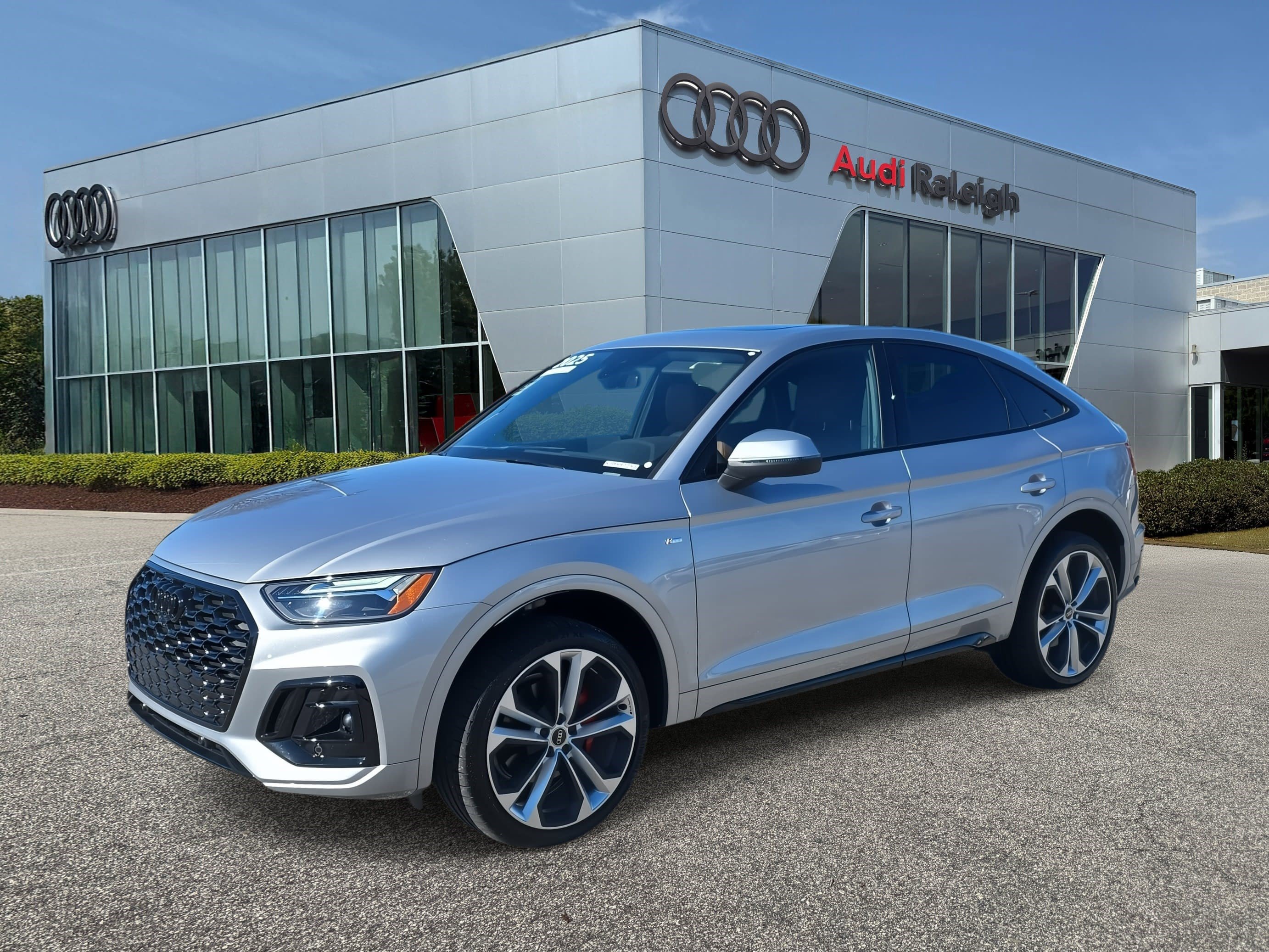Certified 2025 Audi Q5 2.0T Premium Plus w/ Premium Plus Package